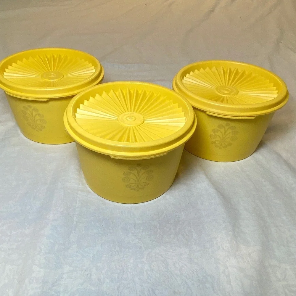 Vintage Tupperware Goldenrod Servalier Bowl Set 3‎ Bowls 3 Lids Floral Pattern